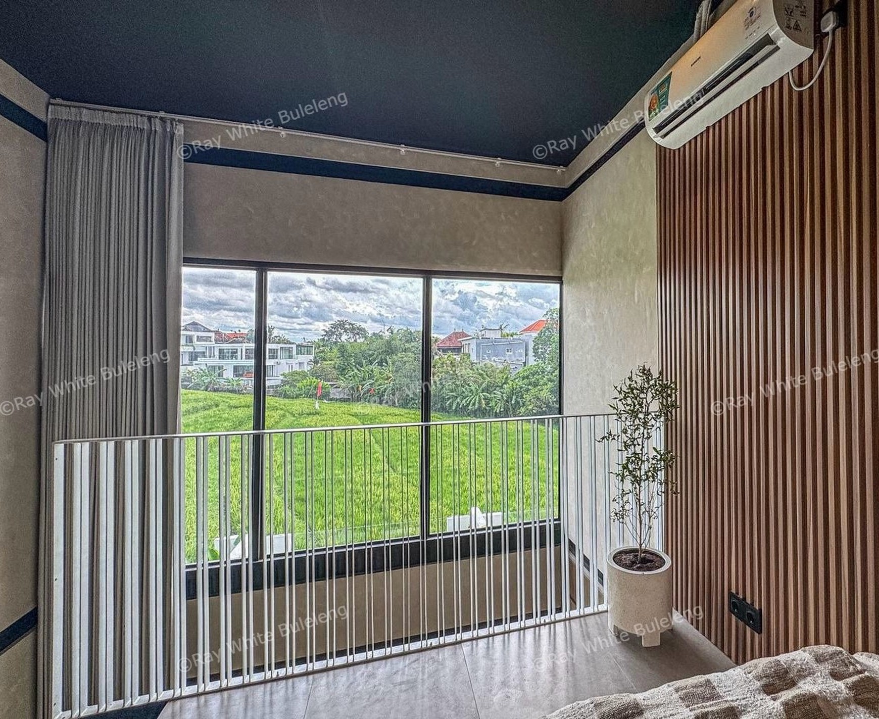 Stylish Loft Villa with Rice Field View for Lease in Canggu
