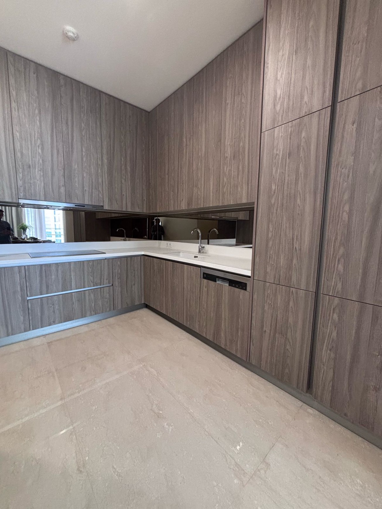 For Sale Apartement The Pakubuwono Spring Brand New Unit Fully Furnished 2 beds