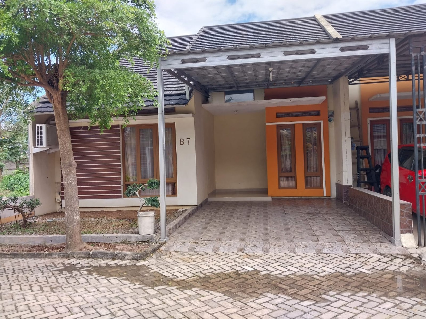 Rumah Semi Furnished Sukarame One Gate System