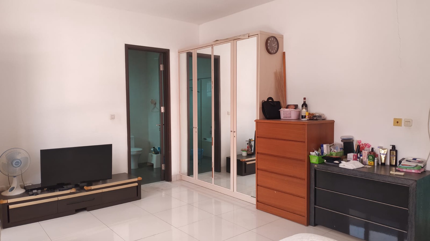 Rumah 2 lantai siap huni dan Aman dalam Cluster di JGC Cakung