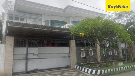 Dijual Rumah di Jalan Kelud Petemon Surabaya Pusat