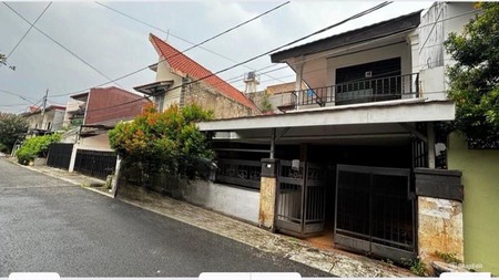 Rumah 2 Lantai Akses Jalan 2 Mobil Lega Dan Dekat Taman Di Tebet Barat, Hanya 5 Menit Ke Mall KoKas