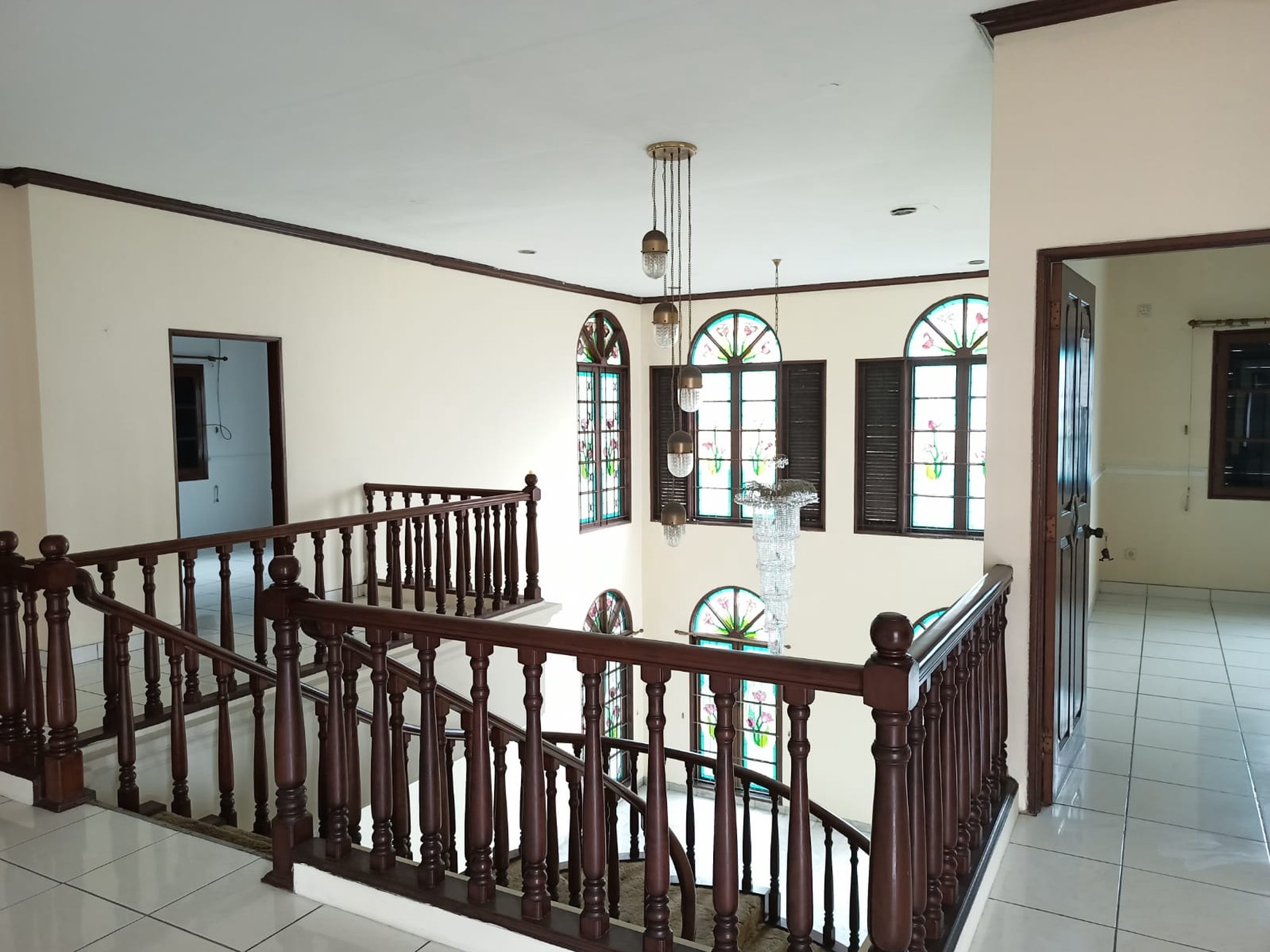 For Sale: Rumah Lama, Rindang & Asri di Villa Cinere Mas