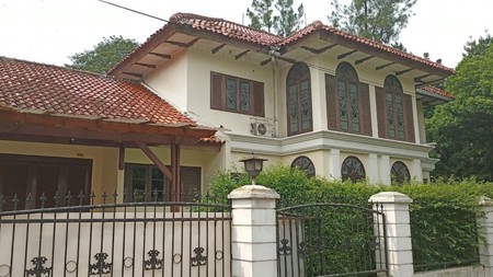 For Sale: Rumah Lama, Rindang & Asri di Villa Cinere Mas