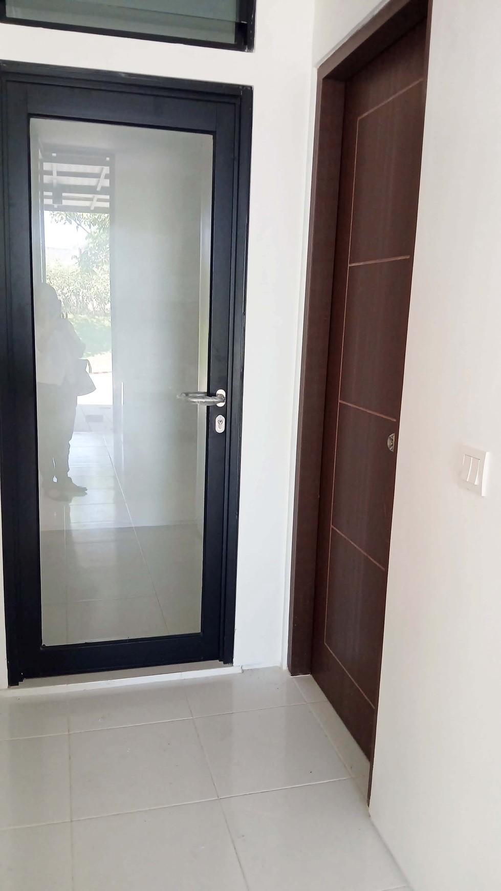 Rumah Baru Gress di Citraland Emerald Mansion Surabaya Barat, Minimalis Modern, 2 Lantai, Siap Huni... Disewakan Juga !!!