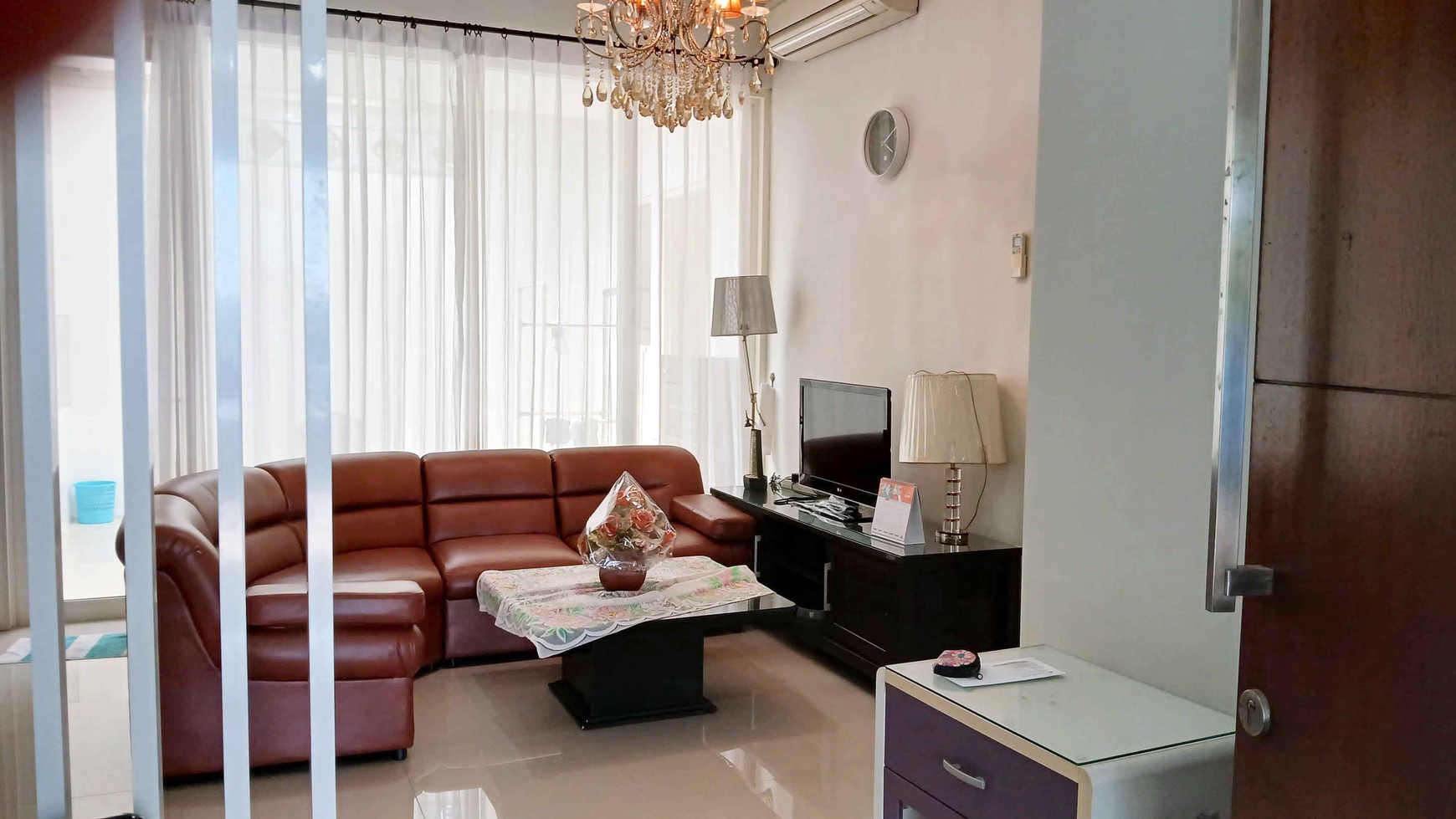 Rumah Baru Gress di Citraland Northwest Park Surabaya Barat Minimalis 2 Lantai Semi Furnished Siap Huni... View Depan Danau !!!