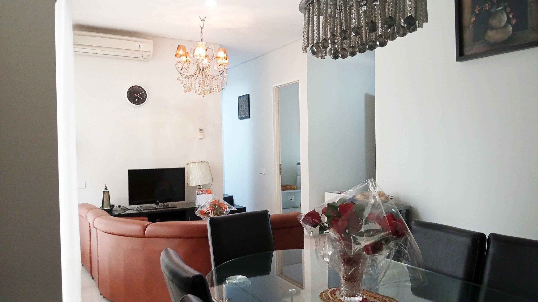 Rumah Baru Gress di Citraland Northwest Park Surabaya Barat Minimalis 2 Lantai Semi Furnished Siap Huni... View Depan Danau !!!