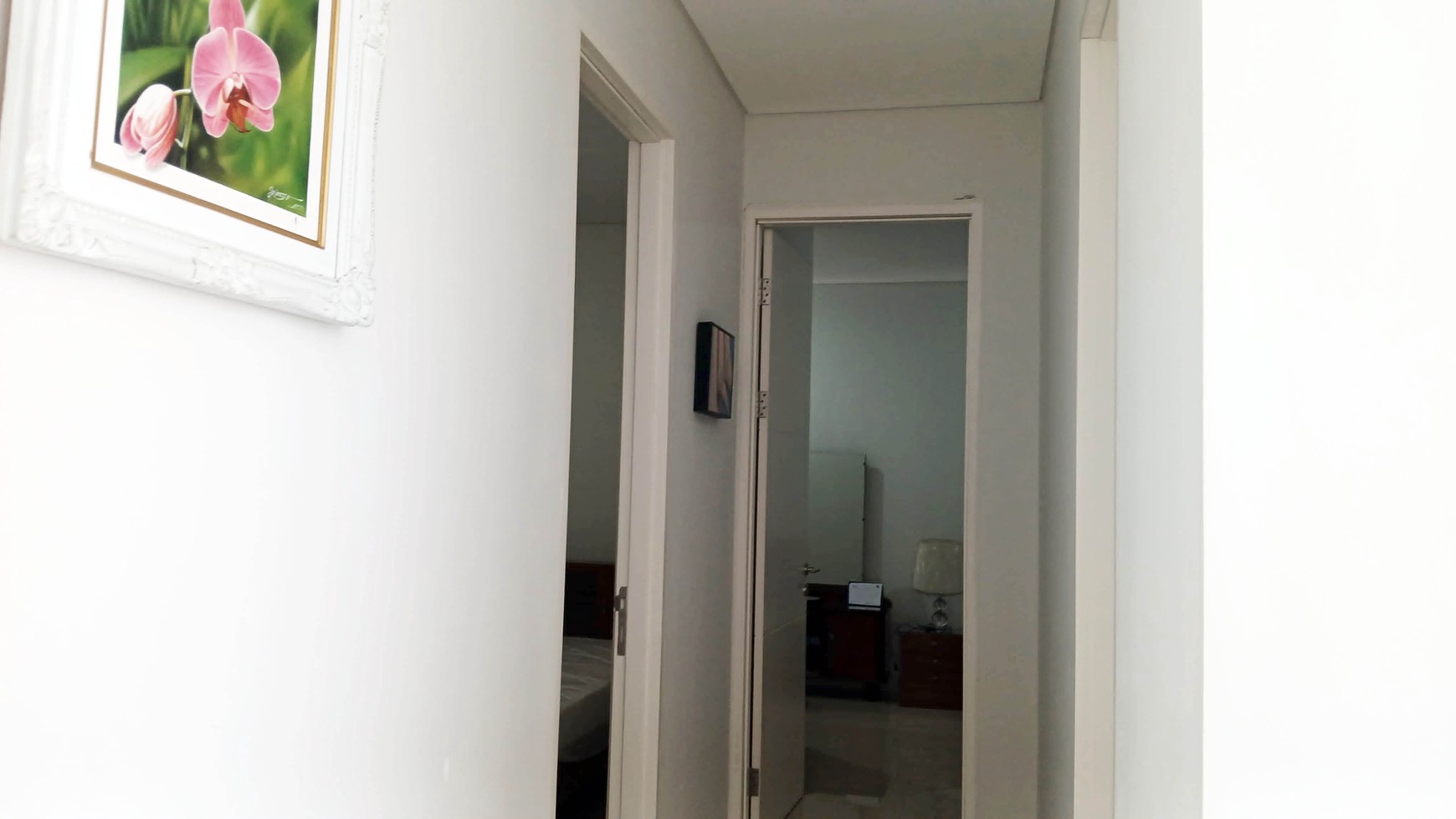 Rumah Baru Gress di Citraland Northwest Park Surabaya Barat Minimalis 2 Lantai Semi Furnished Siap Huni... View Depan Danau !!!