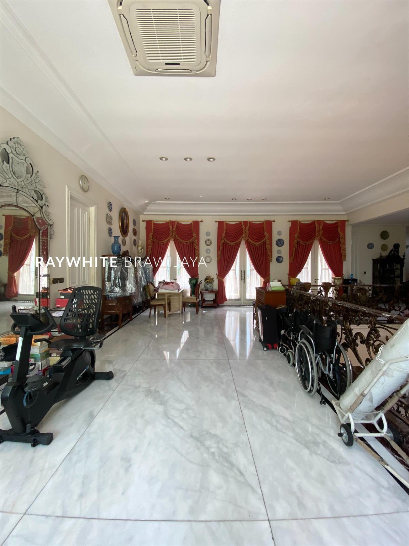 Rumah Dalam Lingkungan Tenang Lokasi Strategis Area Selong Kebayoran Baru