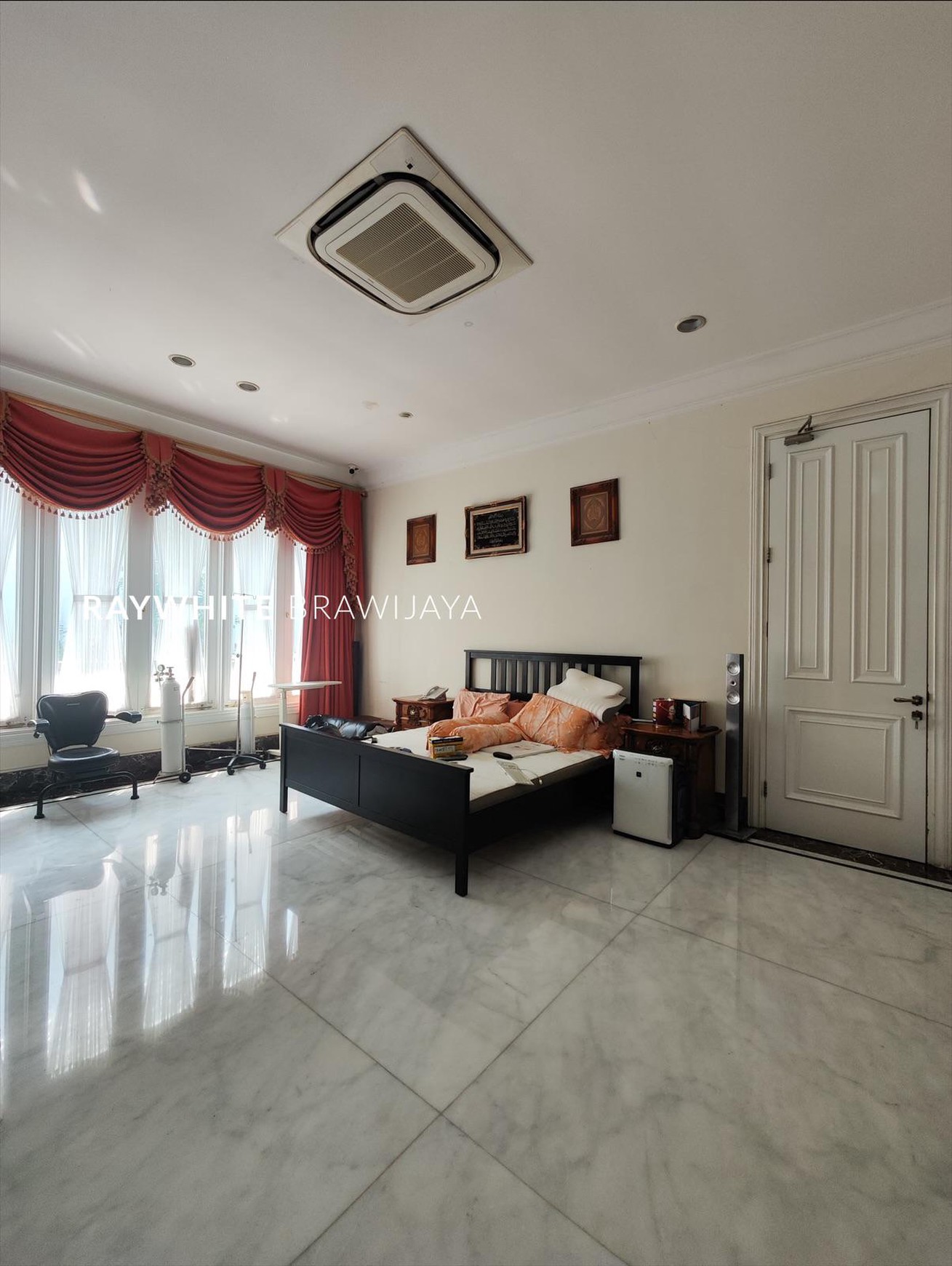 Rumah Dalam Lingkungan Tenang Lokasi Strategis Area Selong Kebayoran Baru