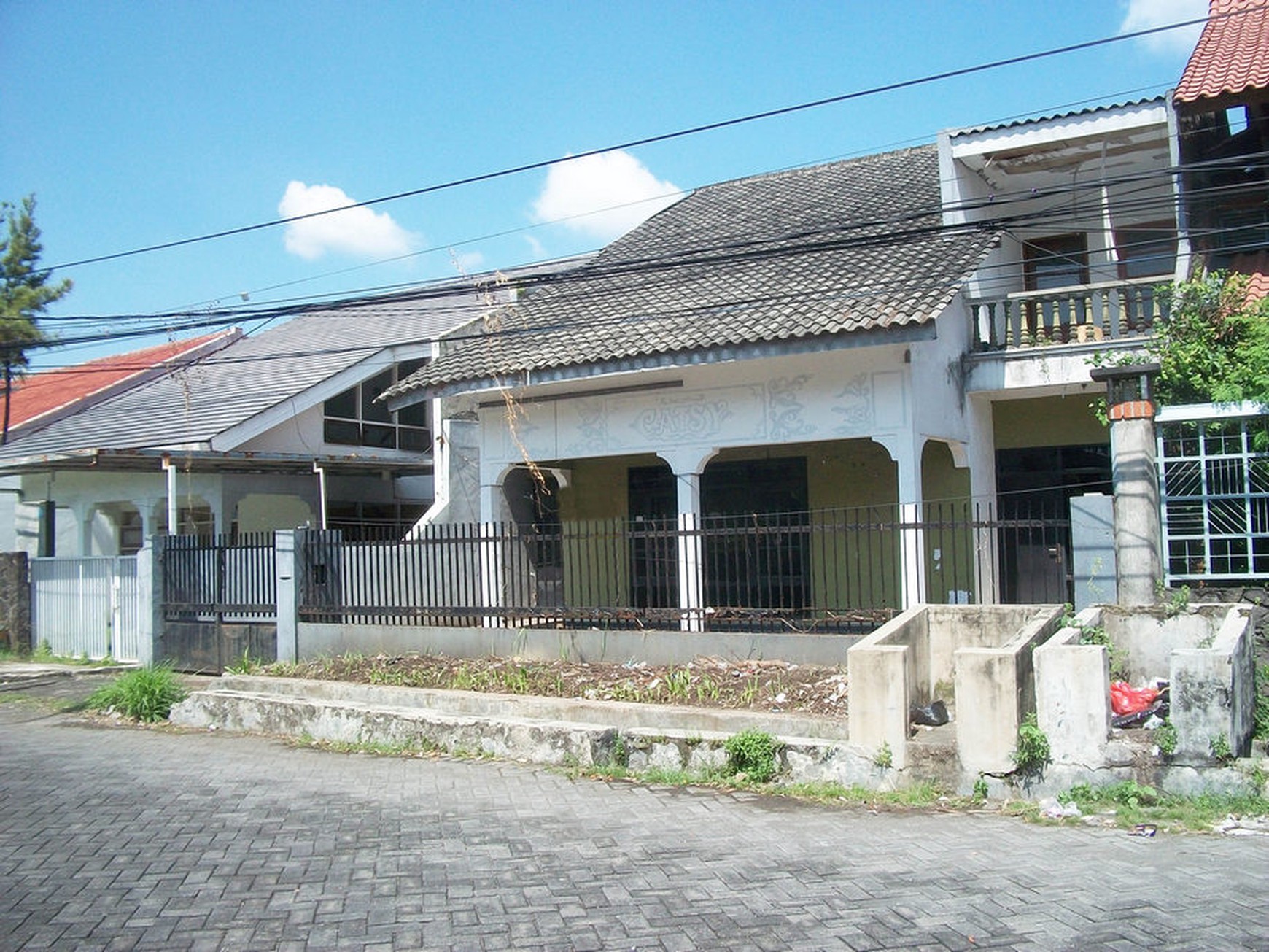 Rumah di Sidosermo Indah Surabaya Selatan, Jalan Kembar Utama, Bisa untuk Rumah Tinggal/Kantor, Usaha dsb - TS -