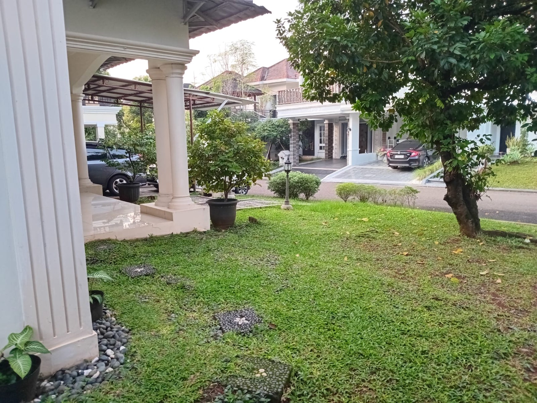 Rumah Kota Wisata Cibubur Sektor Bercelona, Cileungsi Bogor.