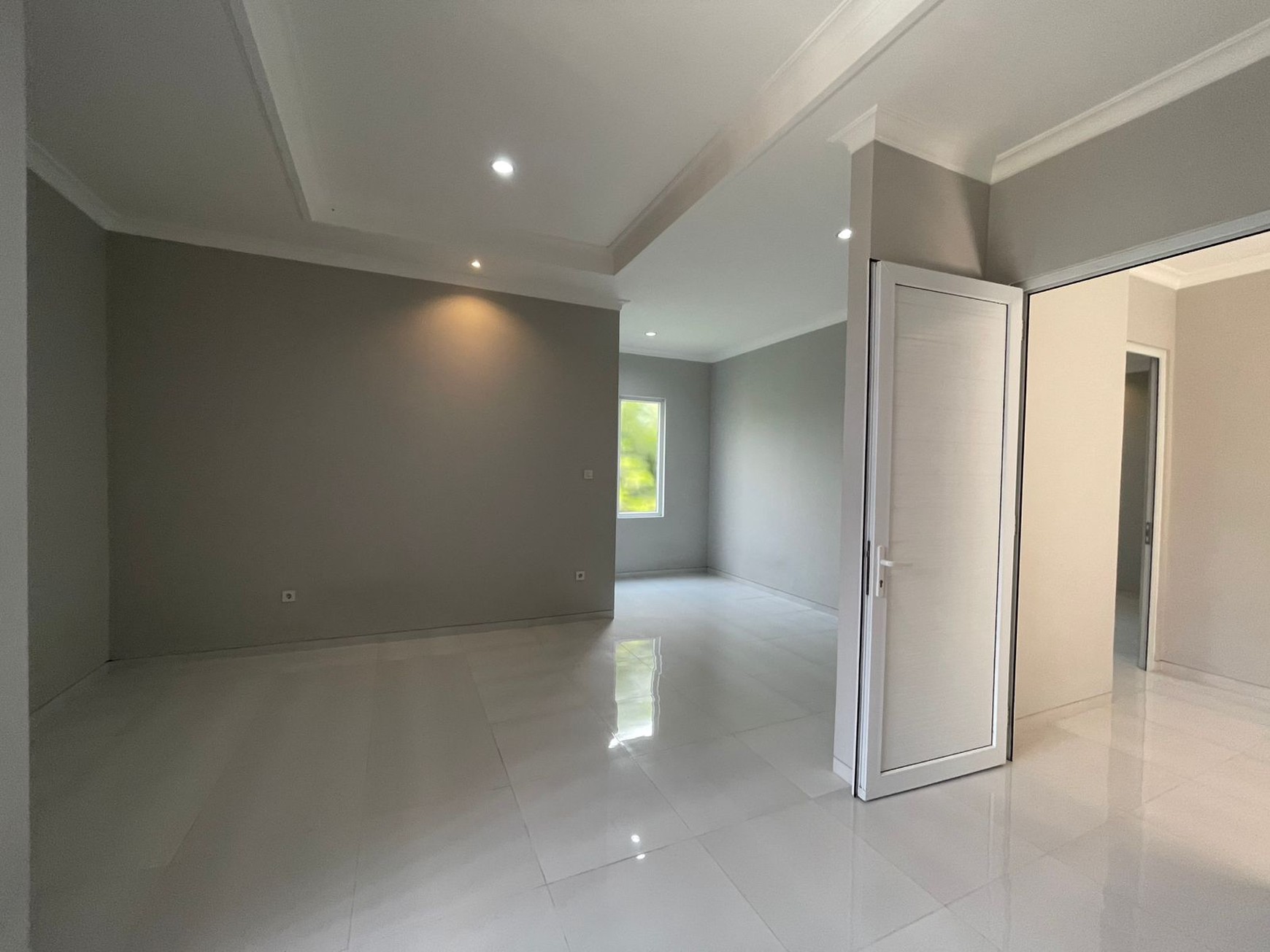 Rumah Mewah,posisi hoek,securty 24 jam di Bintaro Jaya 9.