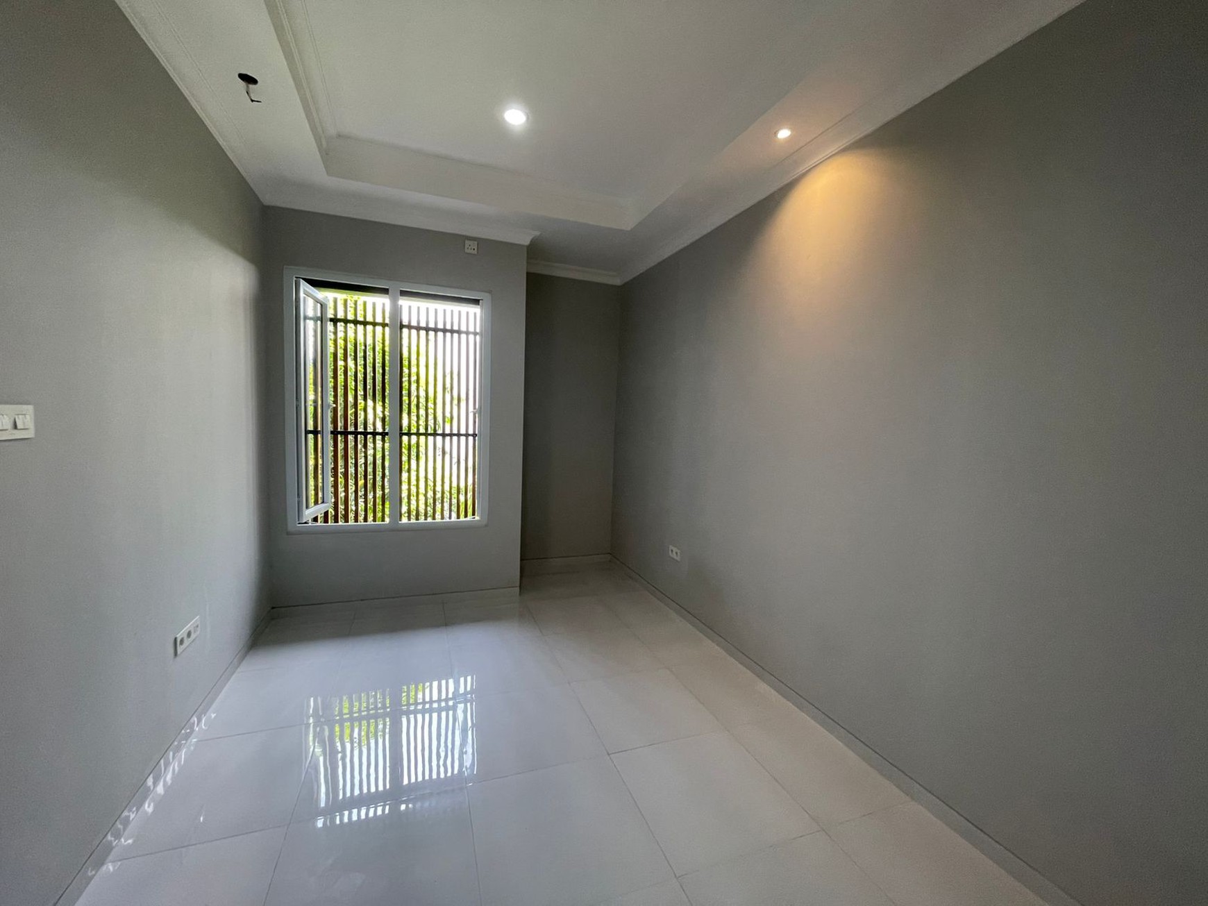 Rumah Mewah,posisi hoek,securty 24 jam di Bintaro Jaya 9.