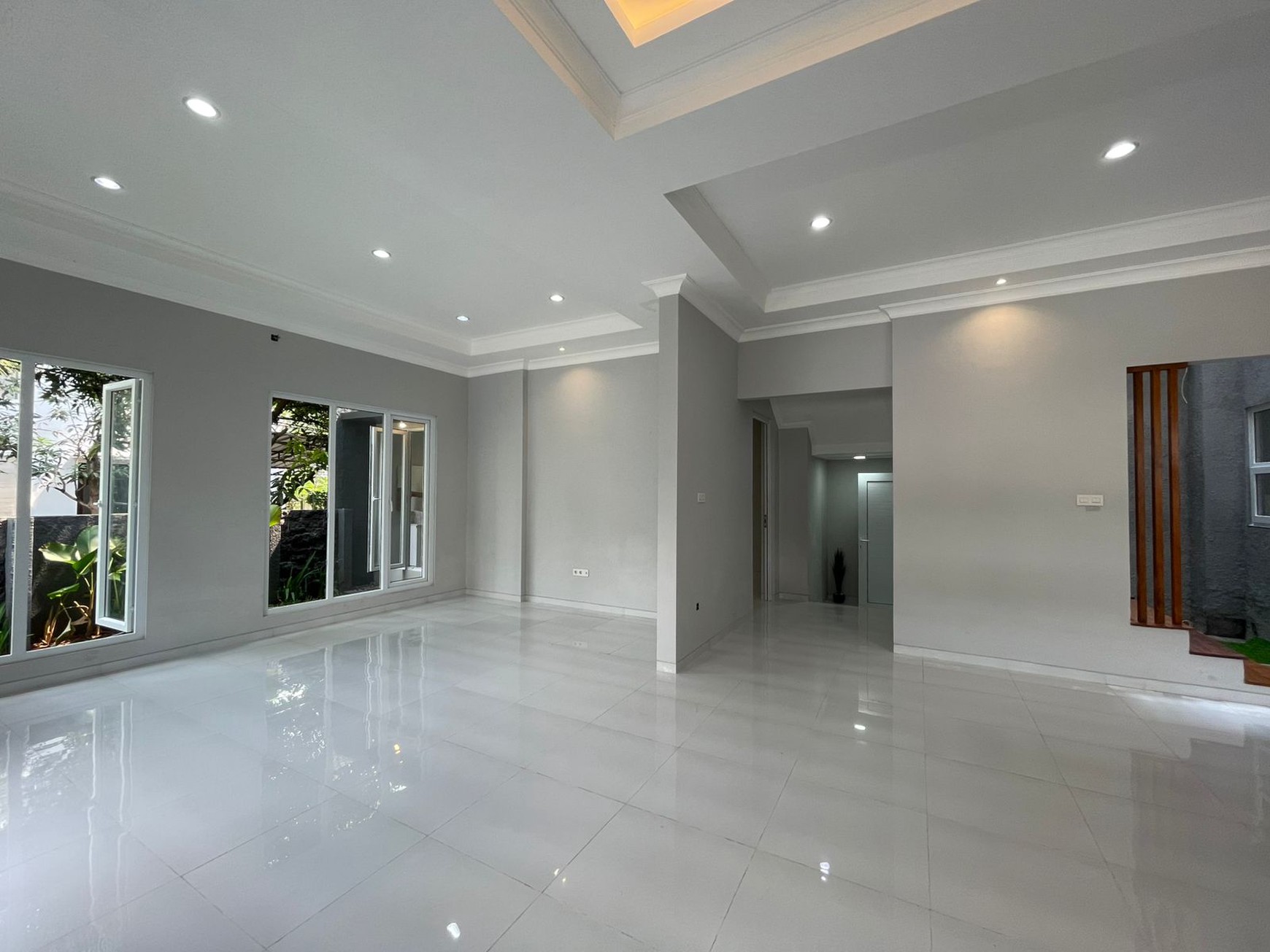 Rumah Mewah,posisi hoek,securty 24 jam di Bintaro Jaya 9.