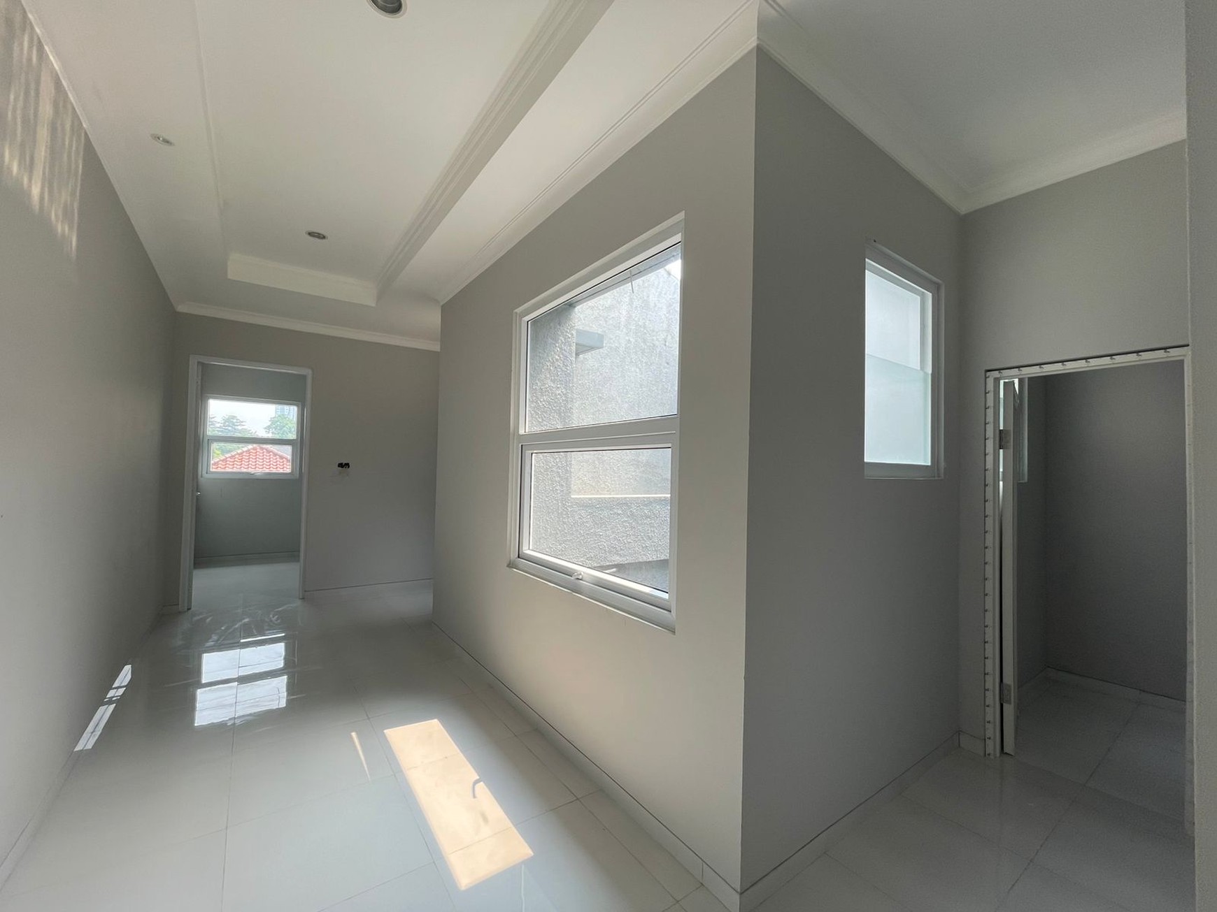 Rumah Mewah,posisi hoek,securty 24 jam di Bintaro Jaya 9.
