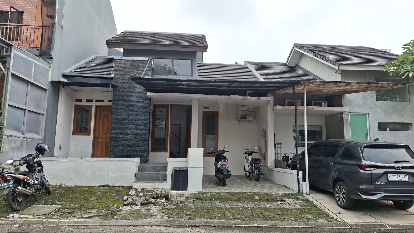 Rumah 1½ Lantai Siap Huni SHM Lokasi Strategis @Bintaro Sekor 9