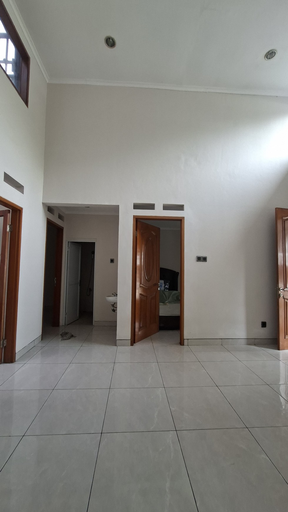 Rumah 1½ Lantai Siap Huni SHM Lokasi Strategis @Bintaro Sekor 9