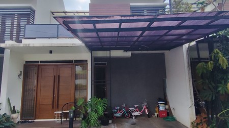 Rumah Bagus, Minimalis, Bebas Banjir dalam Cluster di Ciputat.