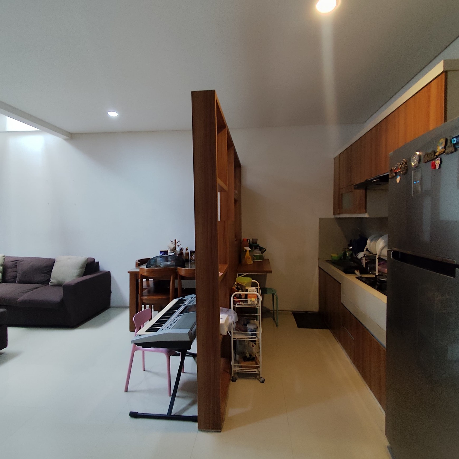 Rumah Bagus, Minimalis, Bebas Banjir dalam Cluster di Ciputat.