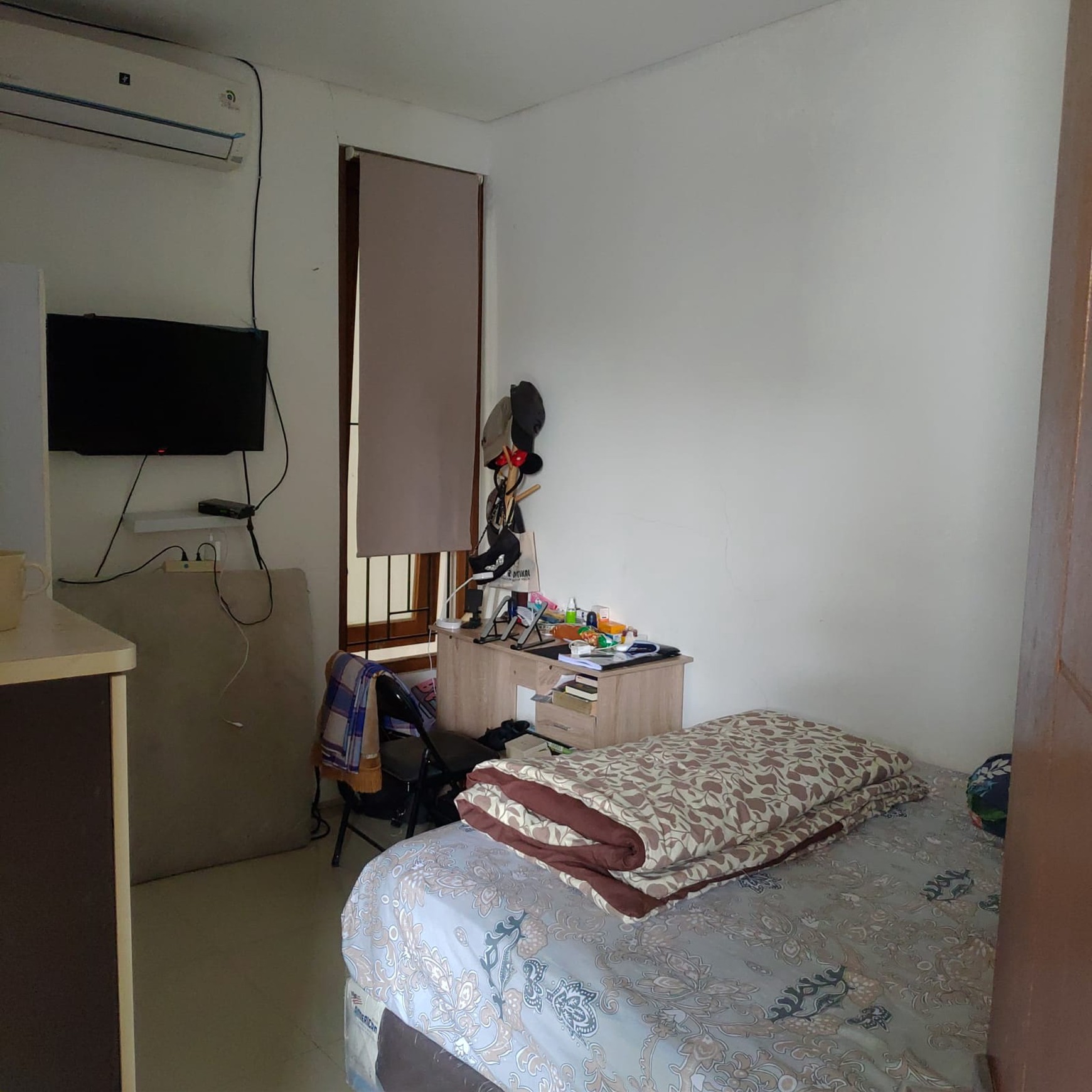 Rumah Bagus, Minimalis, Bebas Banjir dalam Cluster di Ciputat.