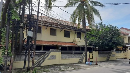 Rumah 2 lantai hoek bisa buat usaha dan tinggal, lokasi srategis di Sunter 