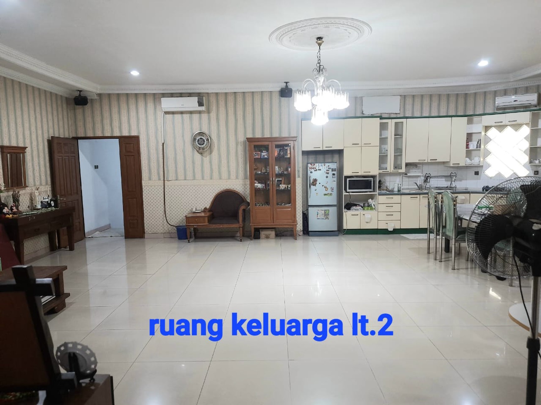 Rumah 2 lantai hoek bisa buat usaha dan tinggal, lokasi srategis di Sunter
