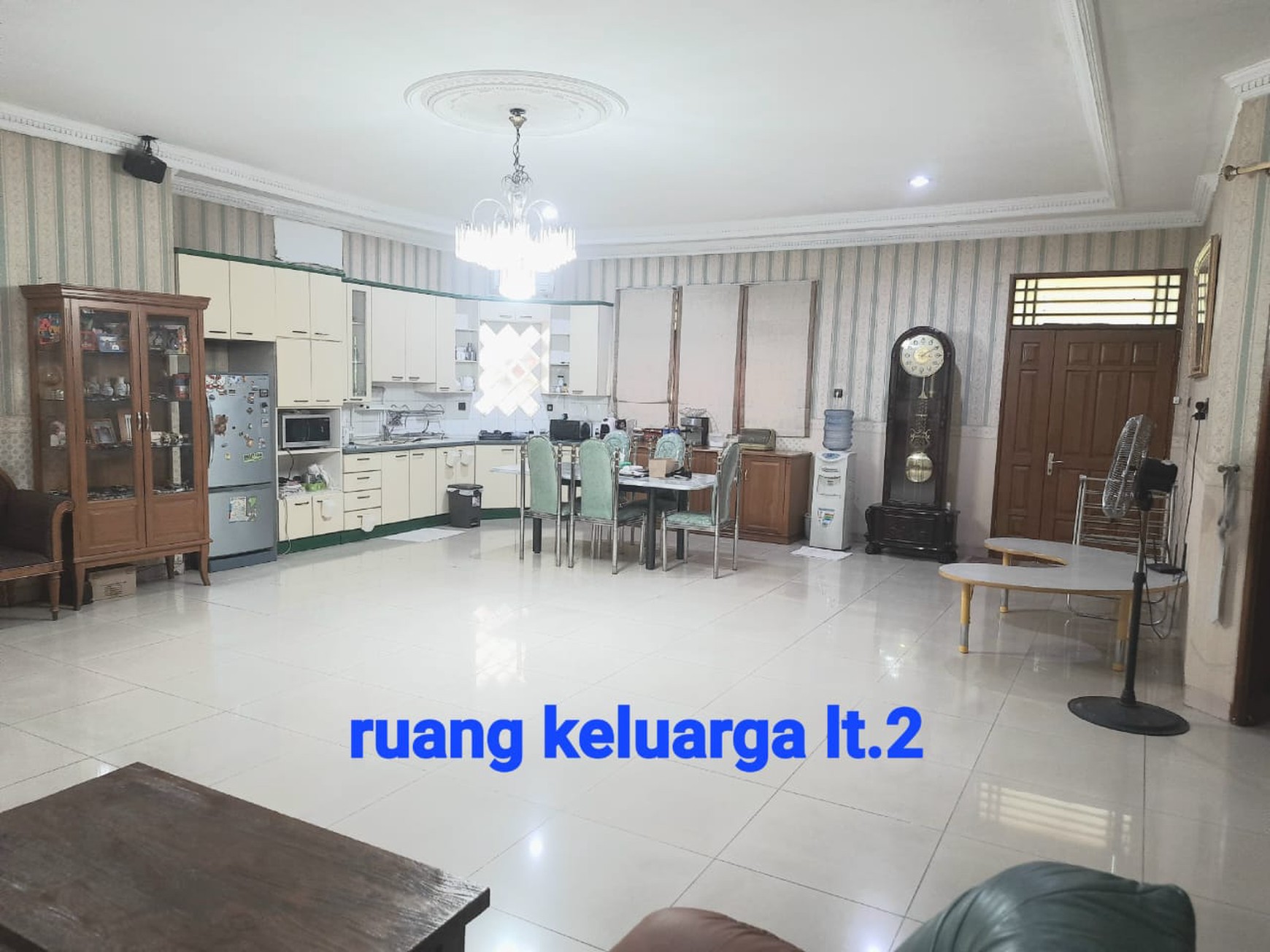Rumah 2 lantai hoek bisa buat usaha dan tinggal, lokasi srategis di Sunter