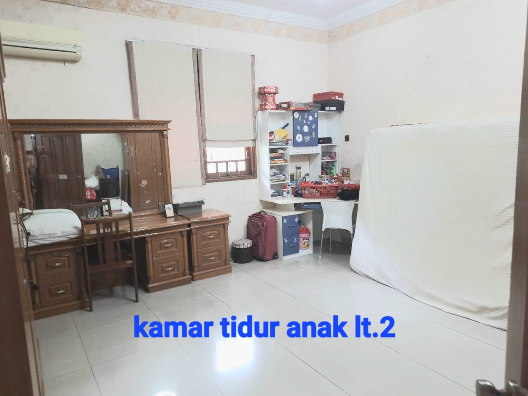 Rumah 2 lantai hoek bisa buat usaha dan tinggal, lokasi srategis di Sunter
