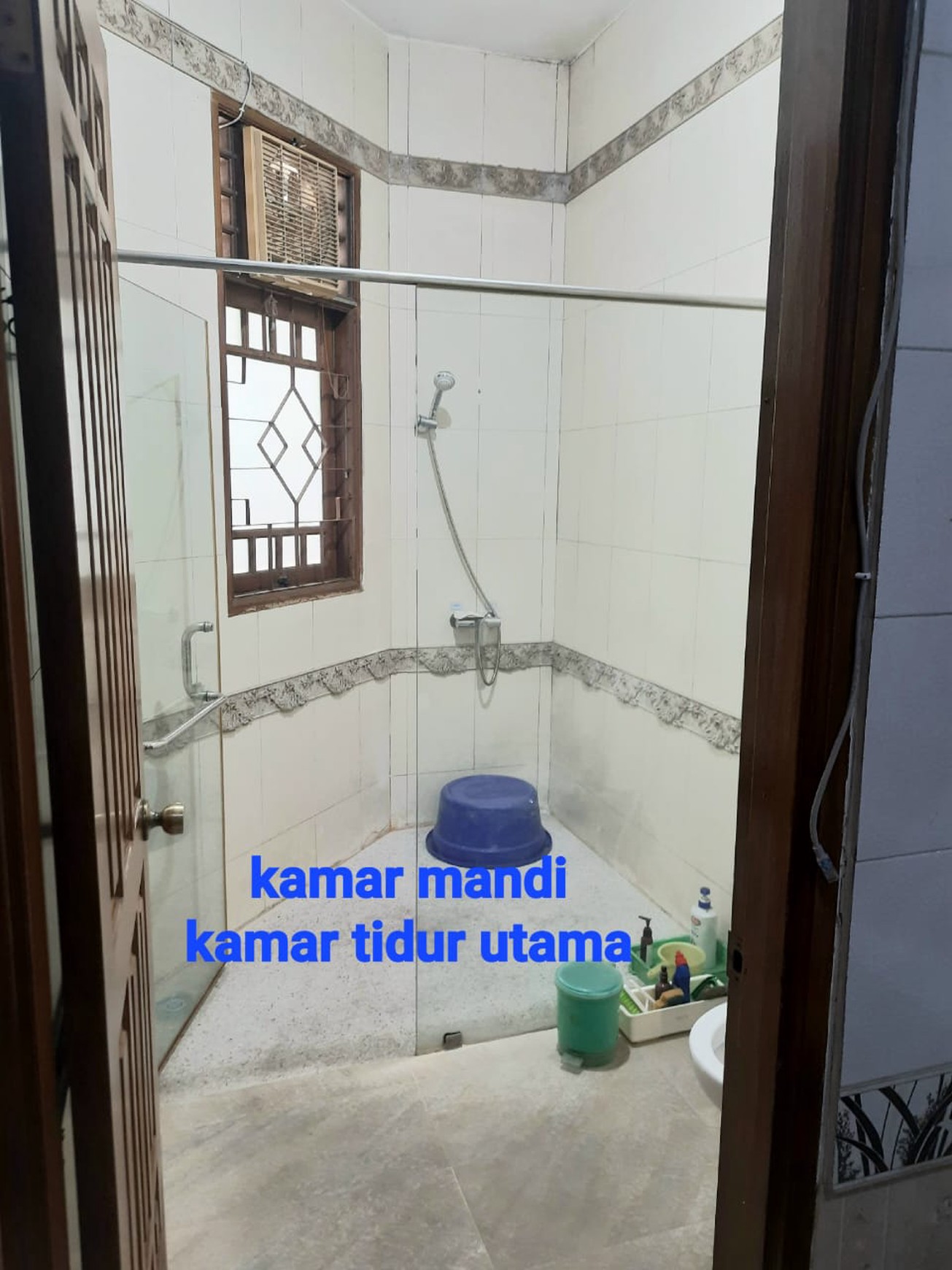 Rumah 2 lantai hoek bisa buat usaha dan tinggal, lokasi srategis di Sunter