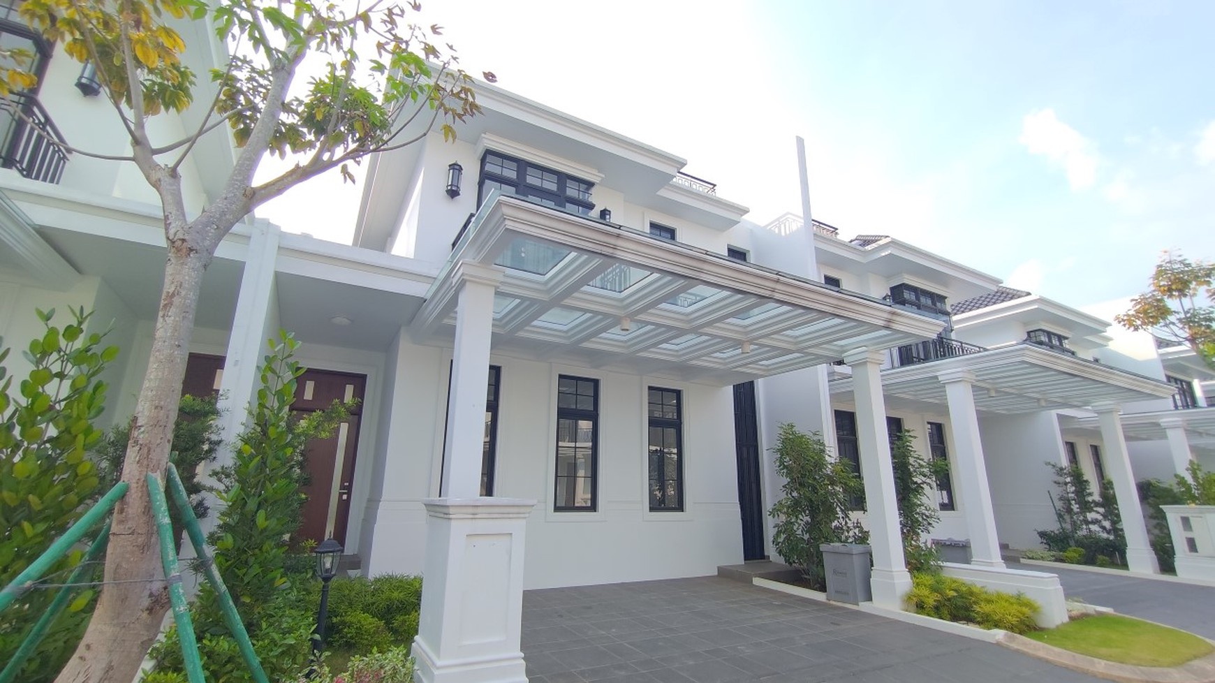 Rumah Baru di Cluster View Golf Summarecon Bogor Rumah 2 lantai dengan tambahan attic dan rooftop balcony, ada club house & kolam renang