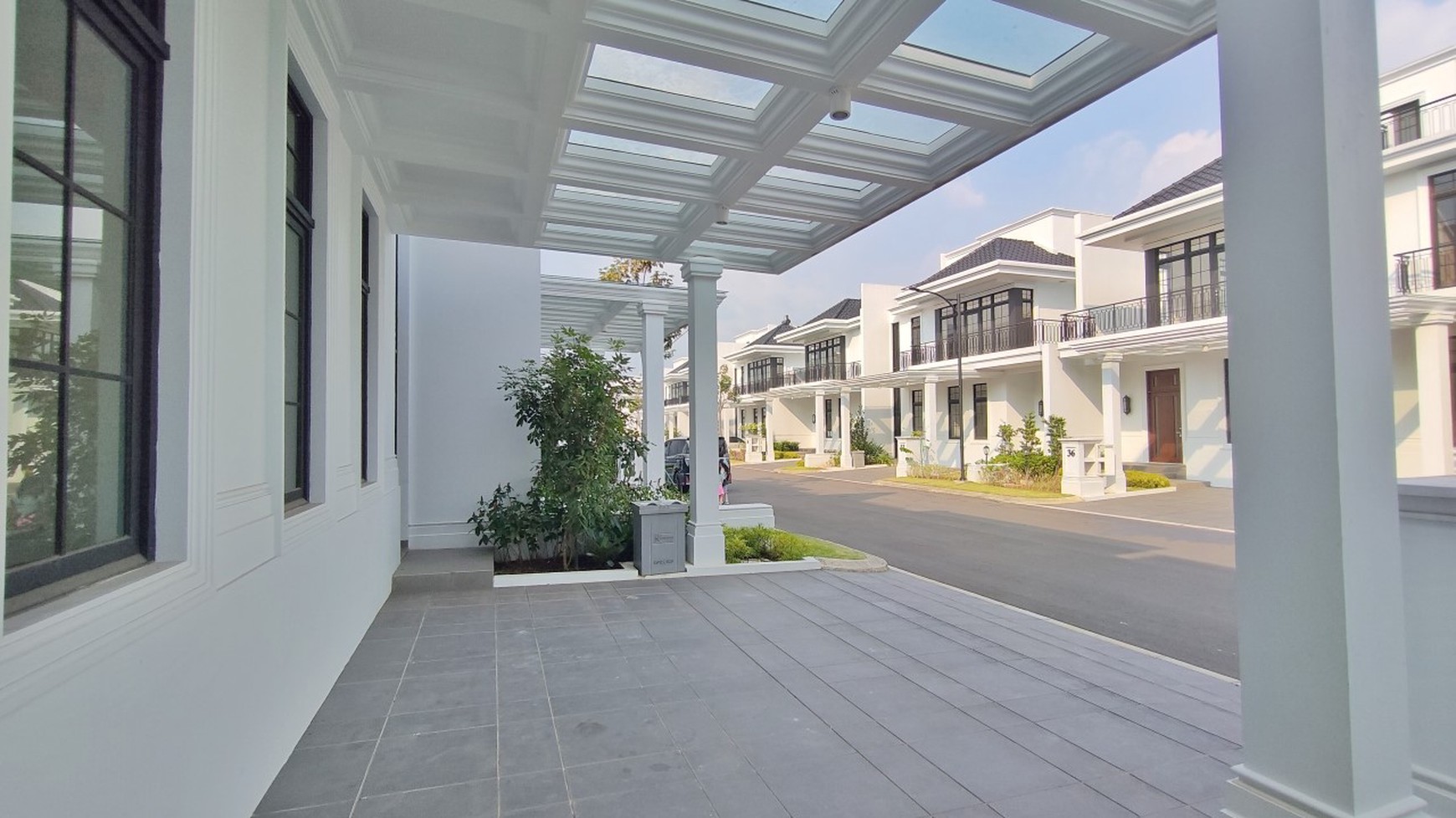 Rumah Baru di Cluster View Golf Summarecon Bogor Rumah 2 lantai dengan tambahan attic dan rooftop balcony, ada club house & kolam renang