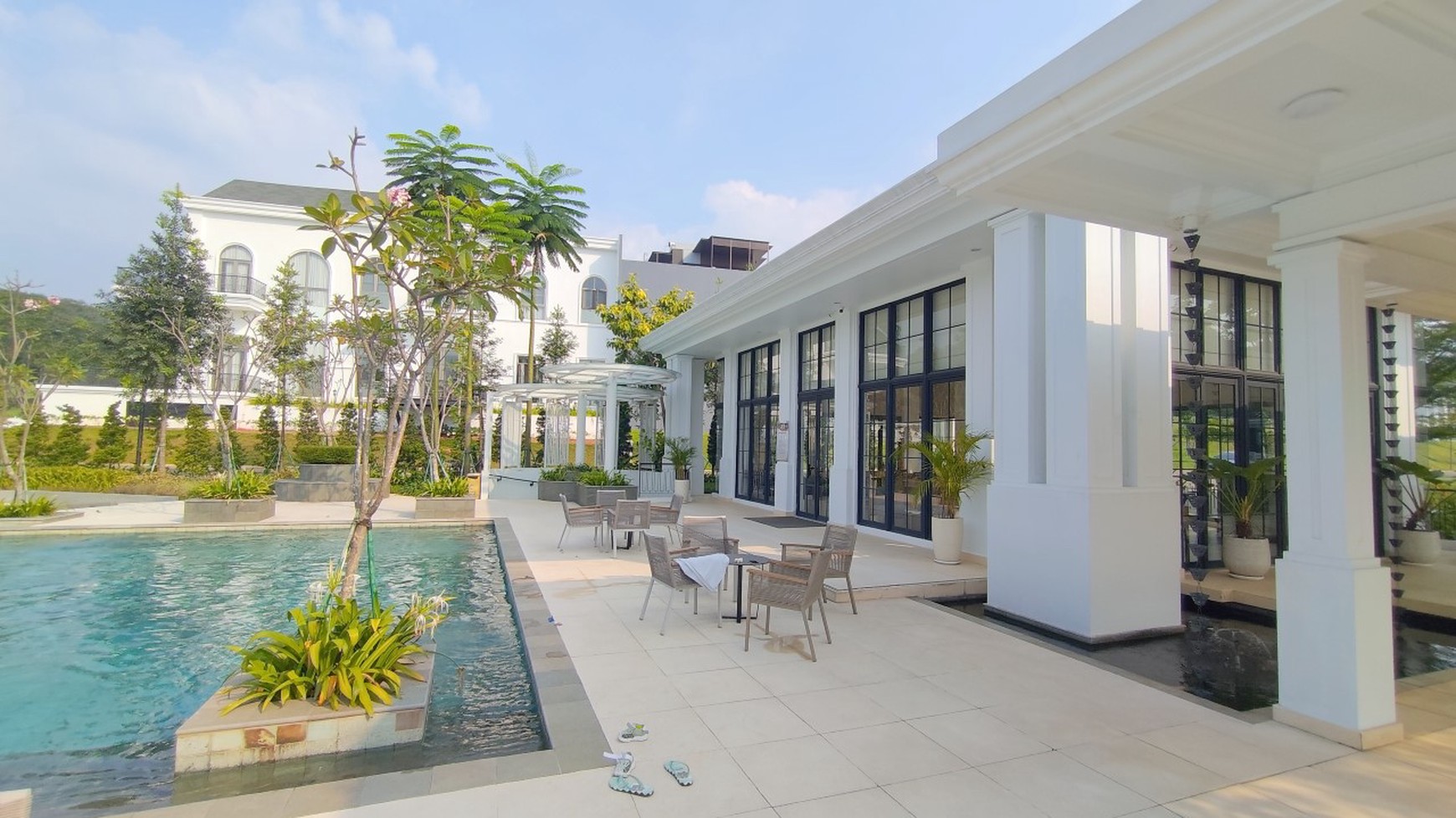 Rumah Baru di Cluster View Golf Summarecon Bogor Rumah 2 lantai dengan tambahan attic dan rooftop balcony, ada club house & kolam renang