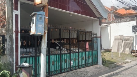 Dijual Rumah SHM di Jl Gumuk Porong Surabaya