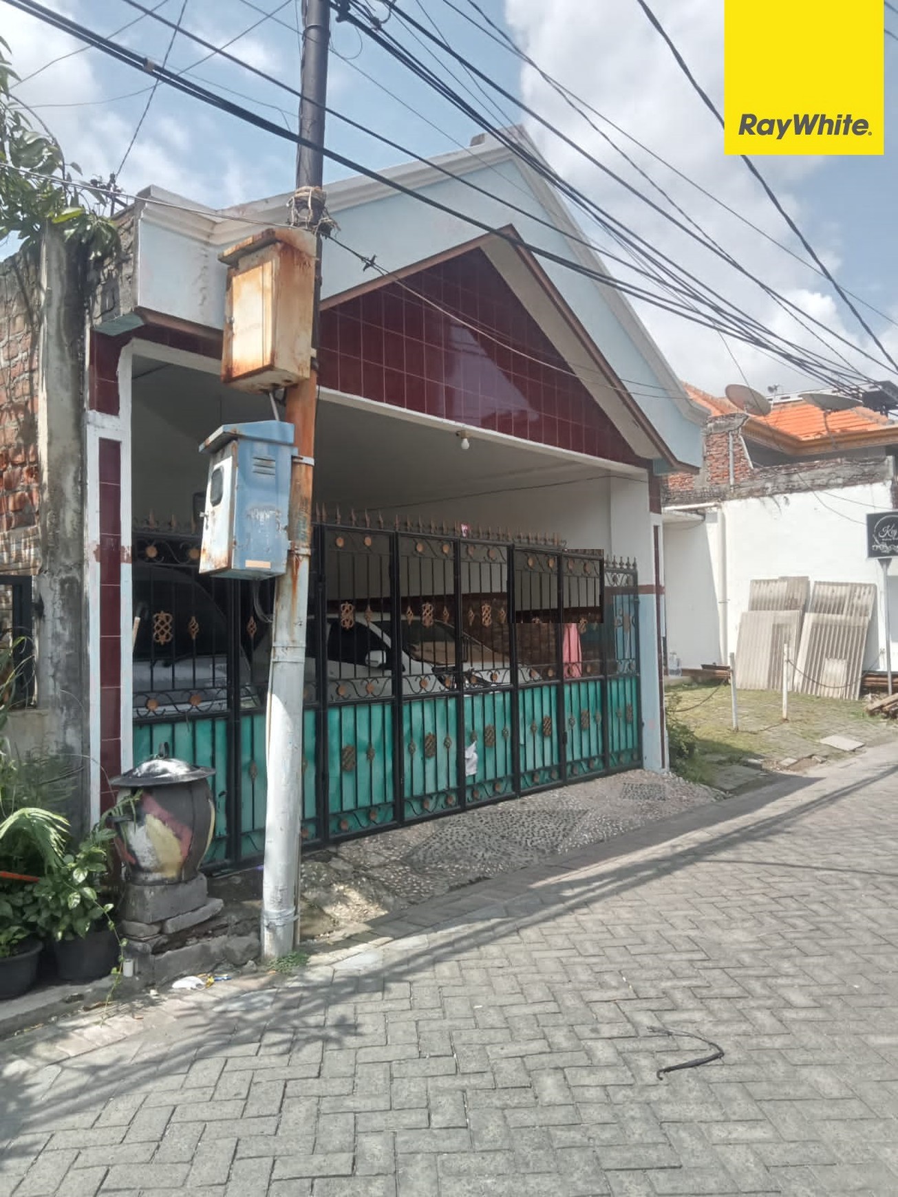 Dijual Rumah SHM di Jl Gumuk Porong Surabaya