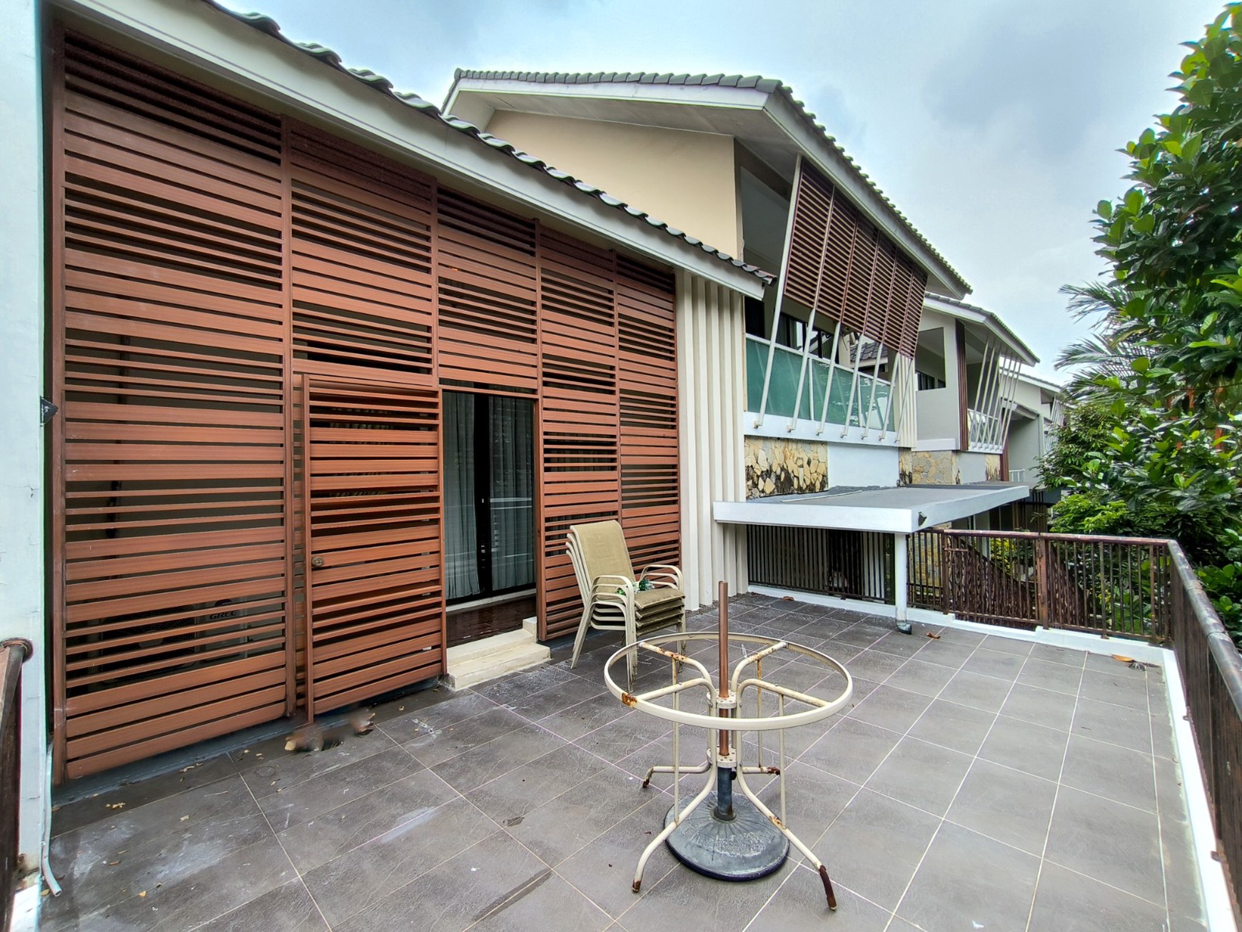 Rumah Luas tanah 255,bagus,keamanan 24 jam di Bintaro Jaya 7