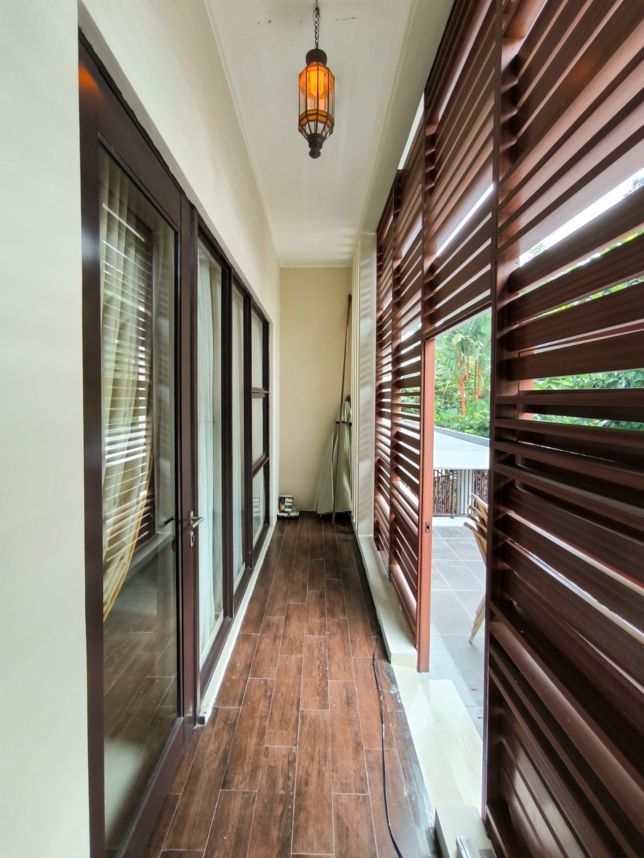 Rumah Luas tanah 255,bagus,keamanan 24 jam di Bintaro Jaya 7