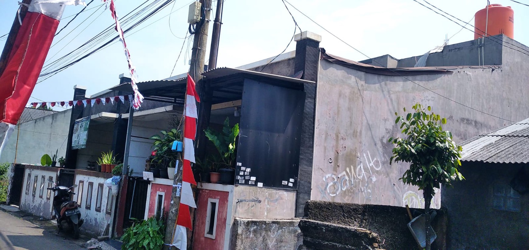 Kontrakan 3 Pintu Lokasi Strategis dari Akses Jalan di @Pondok Aren