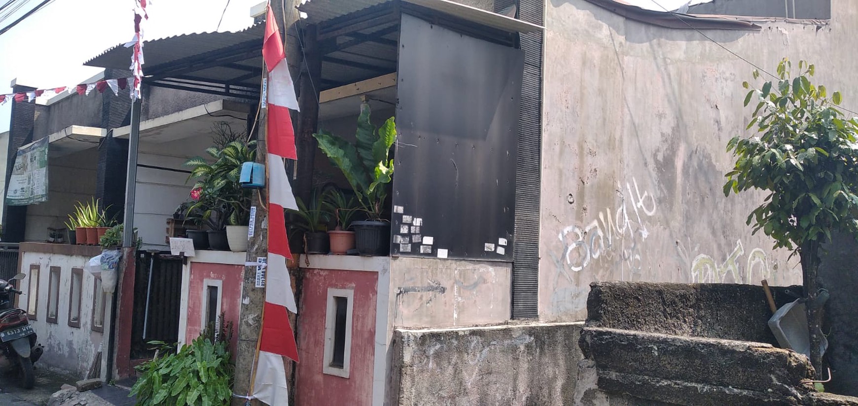 Kontrakan 3 Pintu Lokasi Strategis dari Akses Jalan di @Pondok Aren