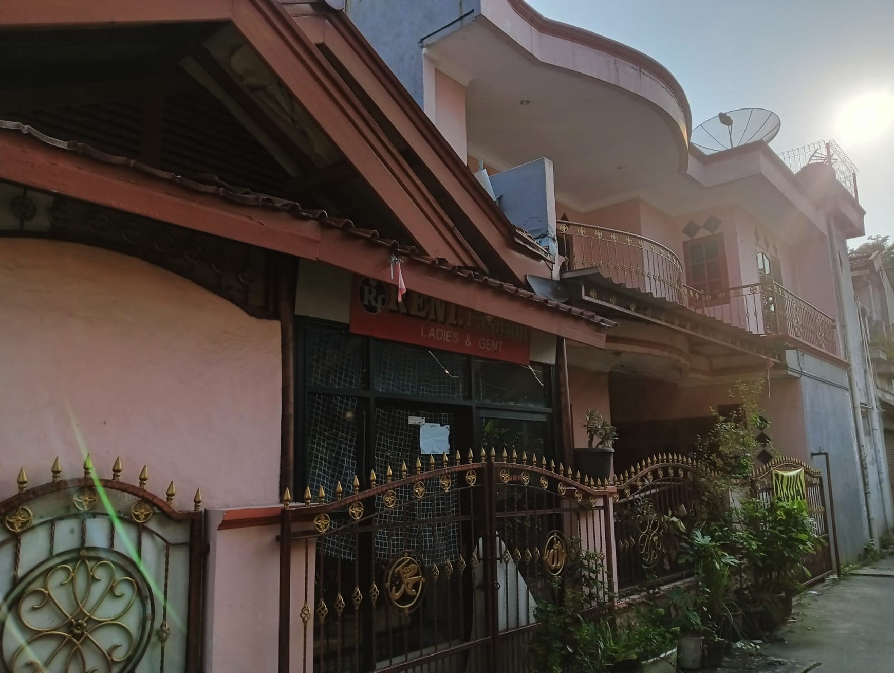 Rumah Hook 2 Lantai untuk Hunian atau Kost di Kayuringin Bekasi Selatan