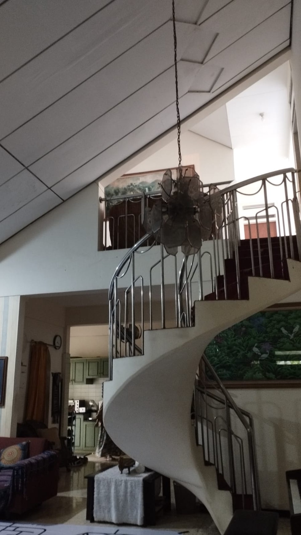Dijual Cepat Rumah Luas Lokasi Di Jl Klanggru Kidul Gubeng Surabaya