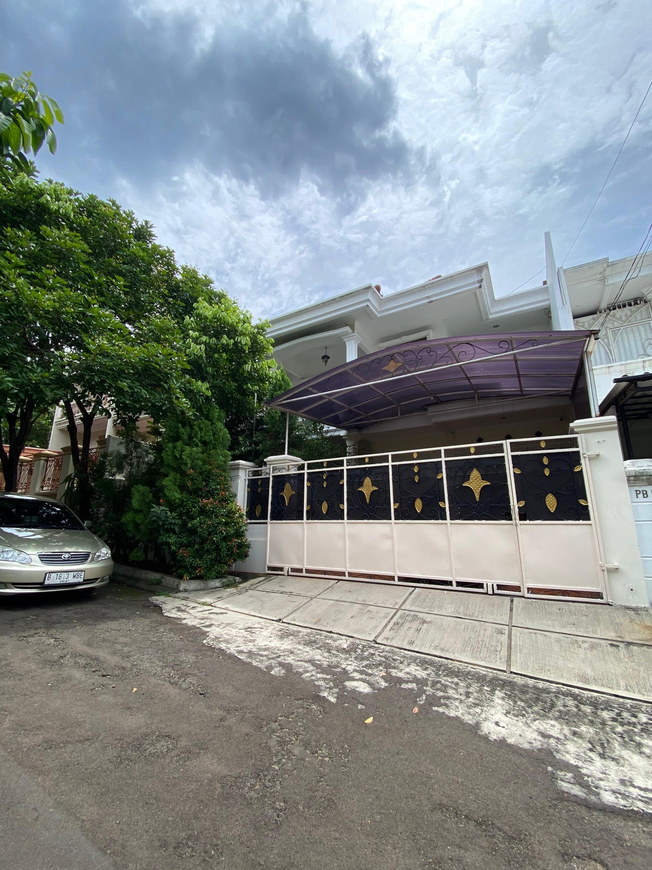 Rumah Modern Harga Termurah Luas 236m2 di Cinere Dekat Tol Limo