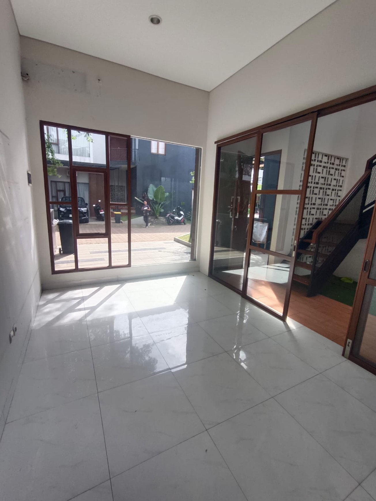 Serpong rumah cluster fasum swimpool dekat rs vitalaya