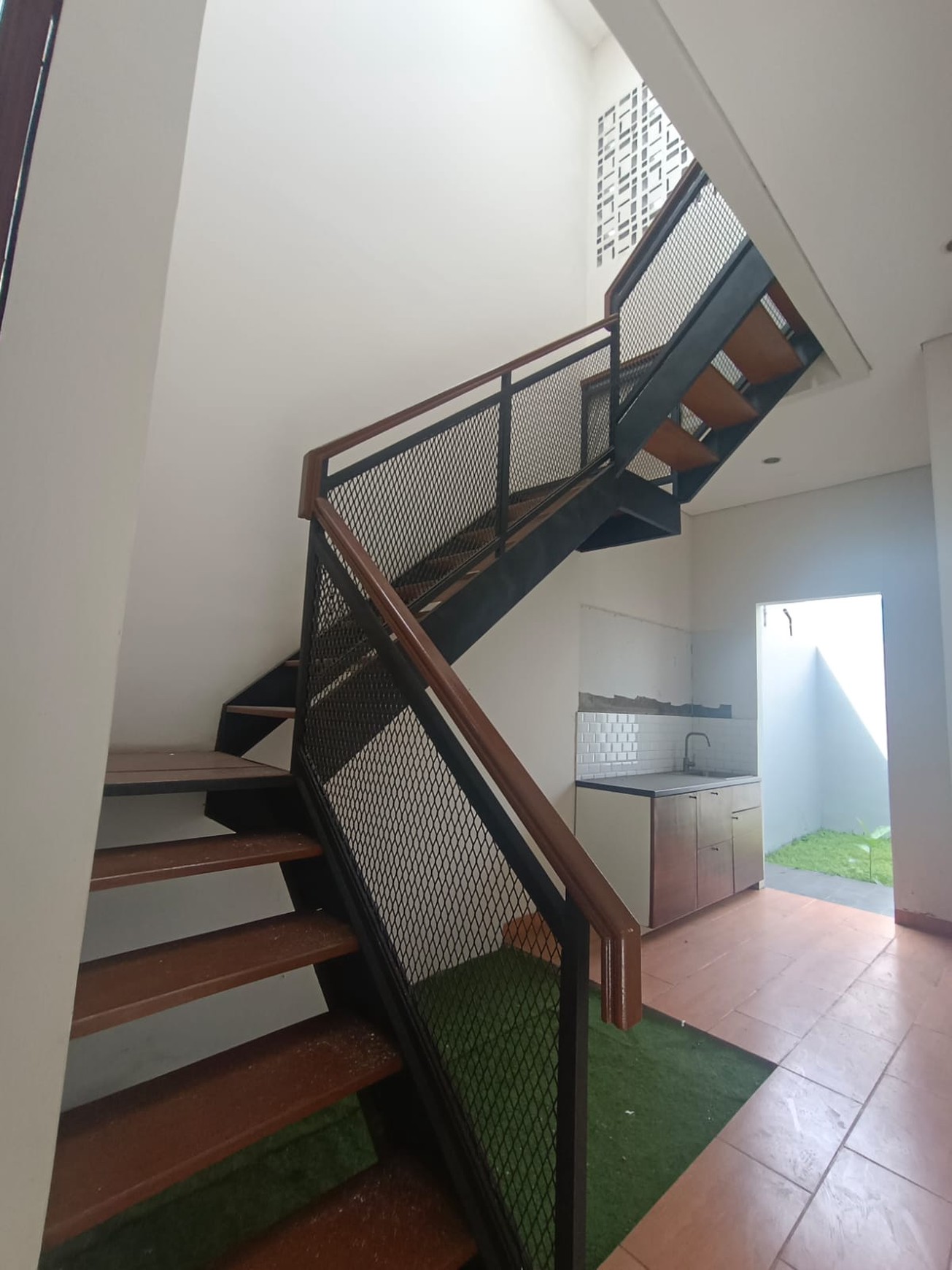 Serpong rumah cluster fasum swimpool dekat rs vitalaya