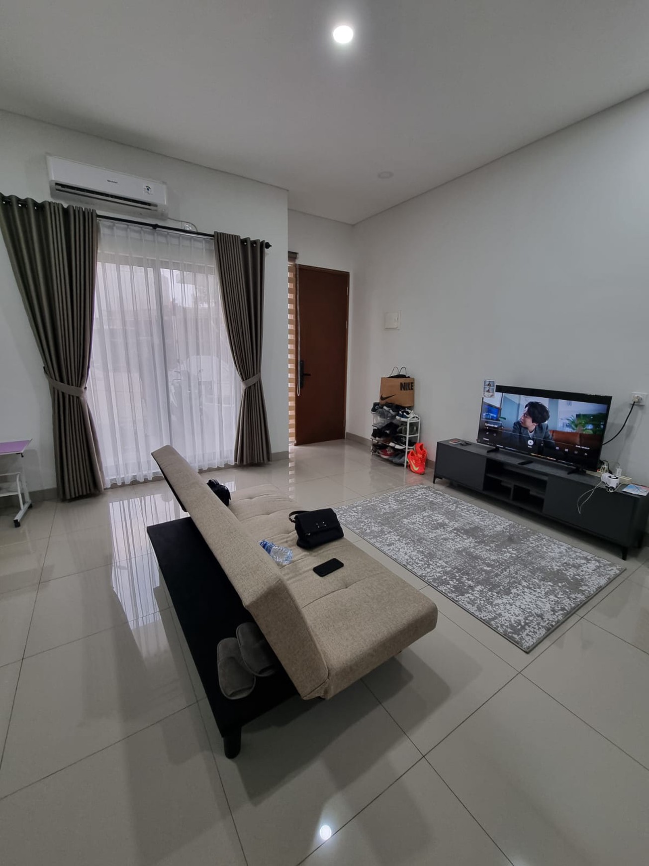 Rumah Minimalis, Cantik, Full Furnished dalam Cluster di Ciater