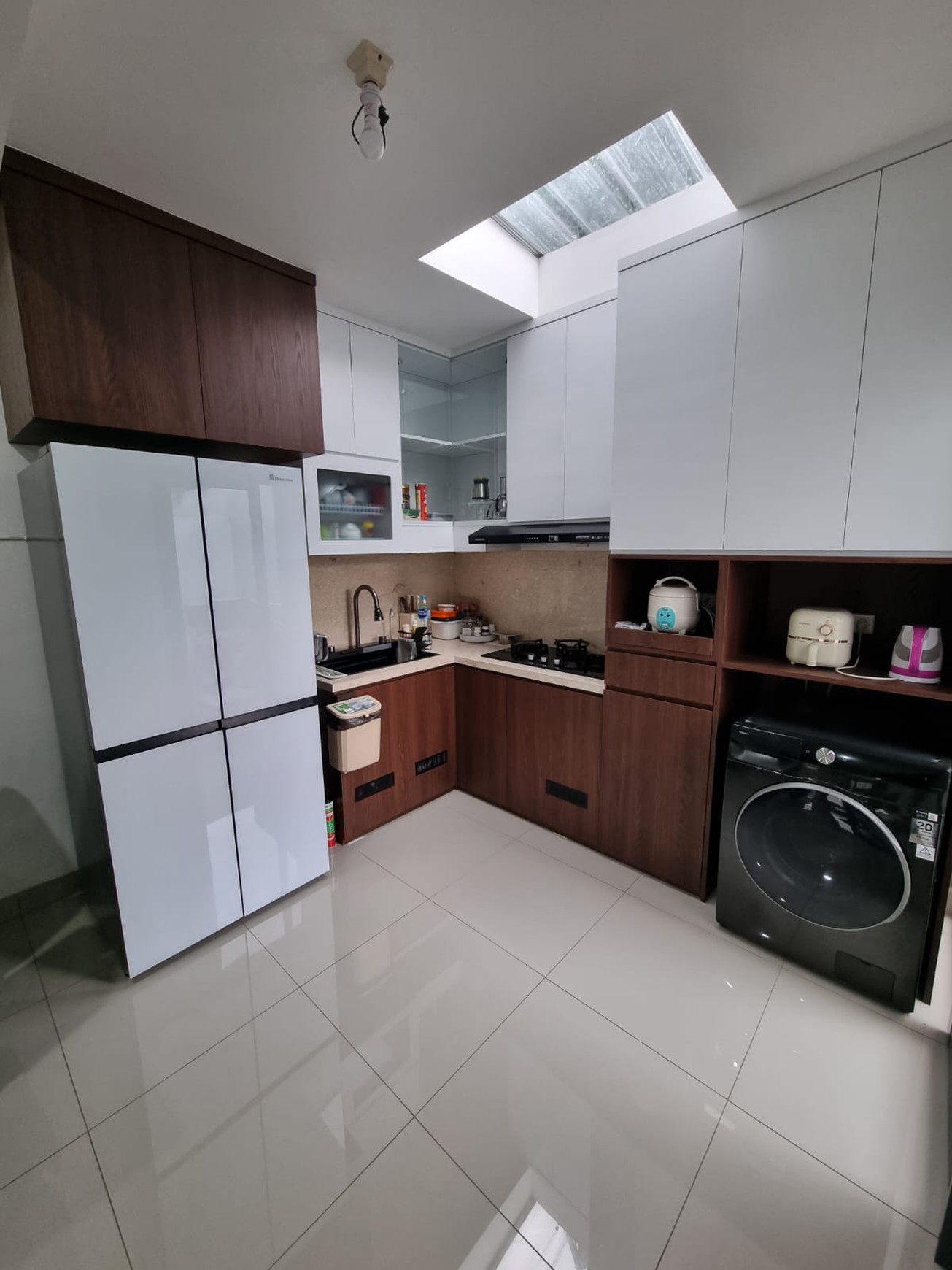 Rumah Minimalis, Cantik, Full Furnished dalam Cluster di Ciater