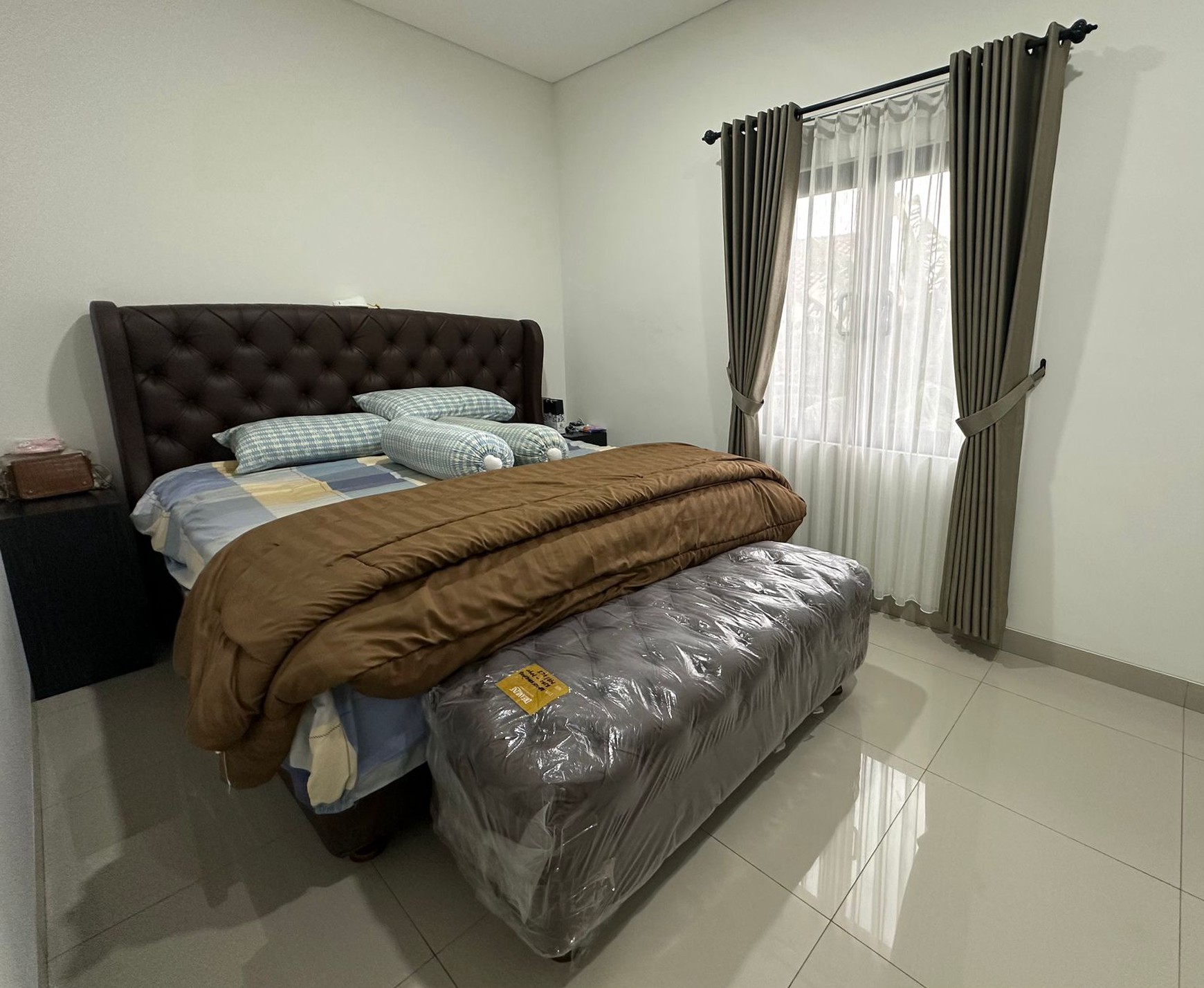 Rumah Minimalis, Cantik, Full Furnished dalam Cluster di Ciater