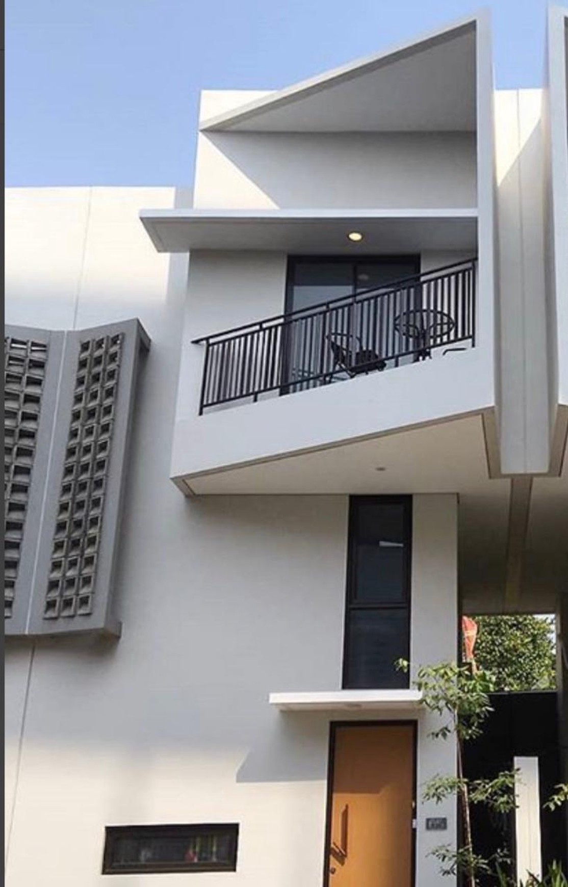 Rumah cluster V Townhouse dekat dg Univ Pembangunan Jaya, st KA Juramangu dan BXC...