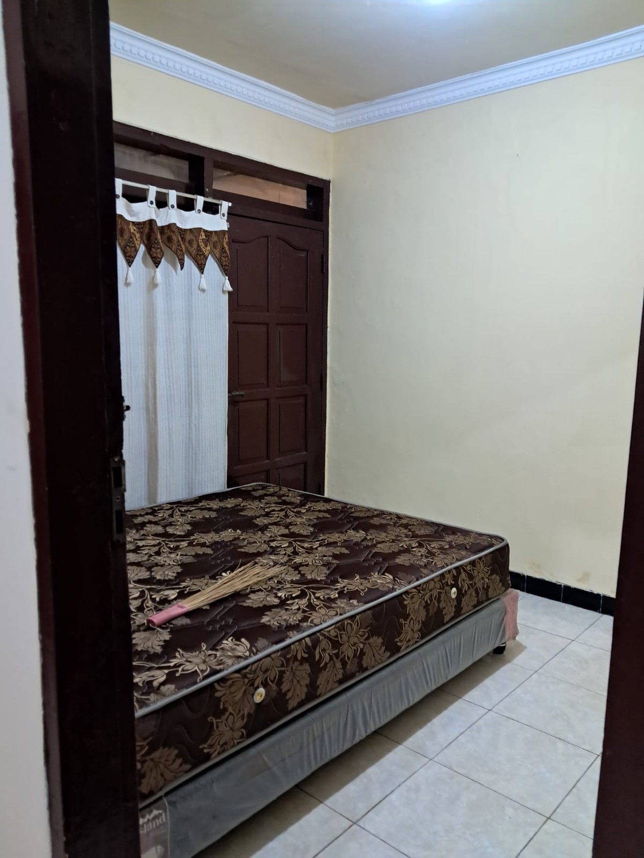 RUMAH MURAH DISEWAKAN / DIKONTRAKKAN SURABAYA PUSAT