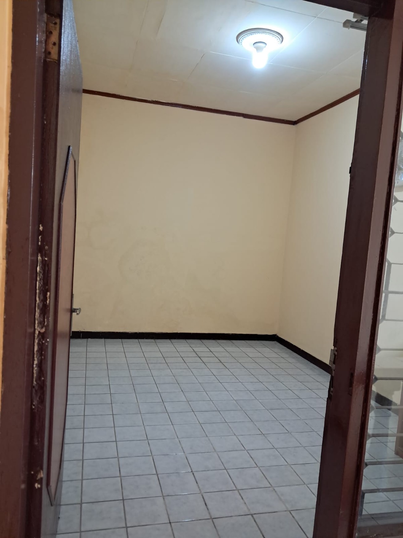 RUMAH MURAH DISEWAKAN / DIKONTRAKKAN SURABAYA PUSAT